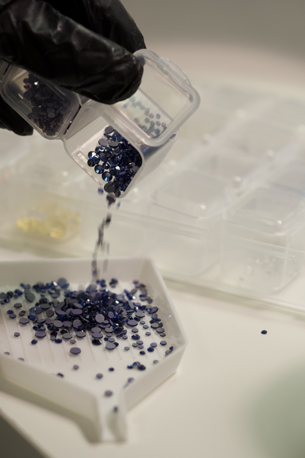 Sélection de strass pour une création nail art personnalisée